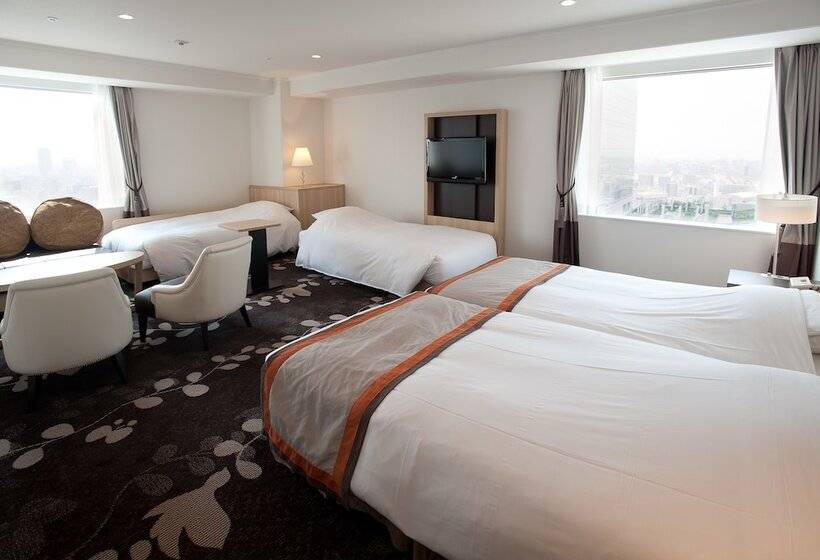 家庭间, Granvia Osaka Jr Hotel Group