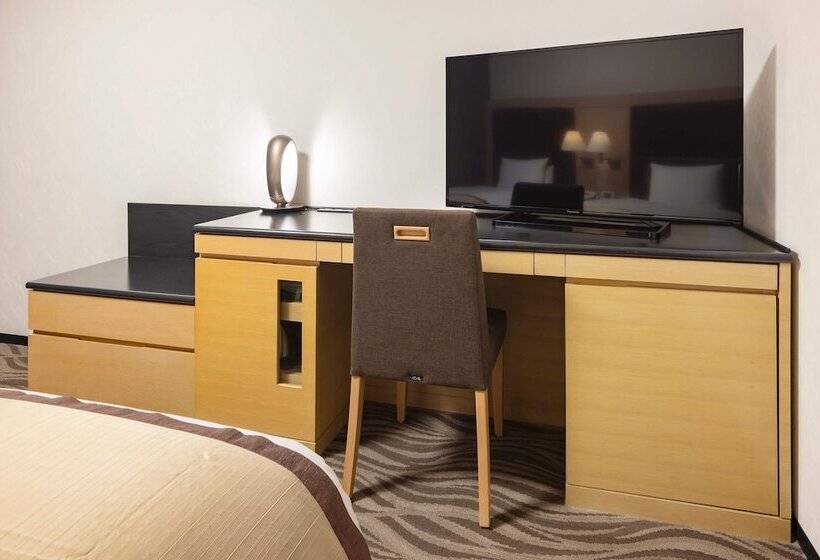 Quarto Estandar, Metropolitan Takasaki