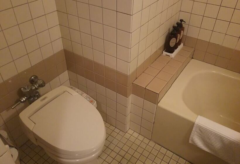 Quarto Estandar Individual, Miyazaki Kanko