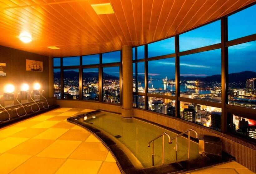 اتاق استاندارد با چشمانداز شهر, Nagasaki