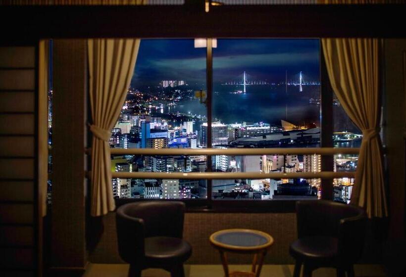 اتاق استاندارد با چشمانداز شهر, Nagasaki