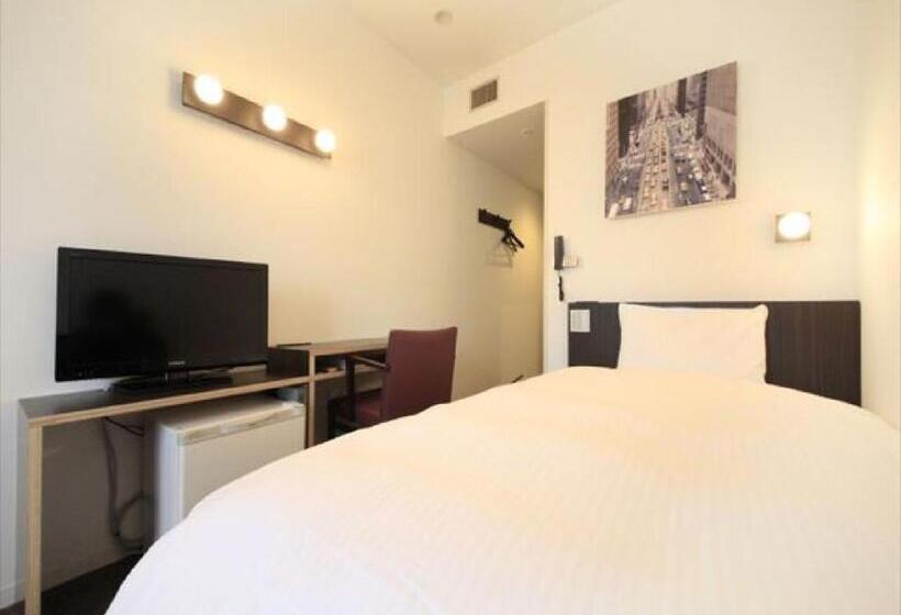 חדר בסיסי מיטה זוגית, Plumm