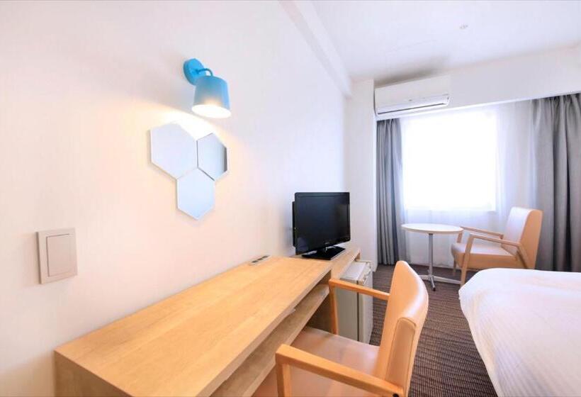 חדר בסיסי מיטה זוגית, Plumm