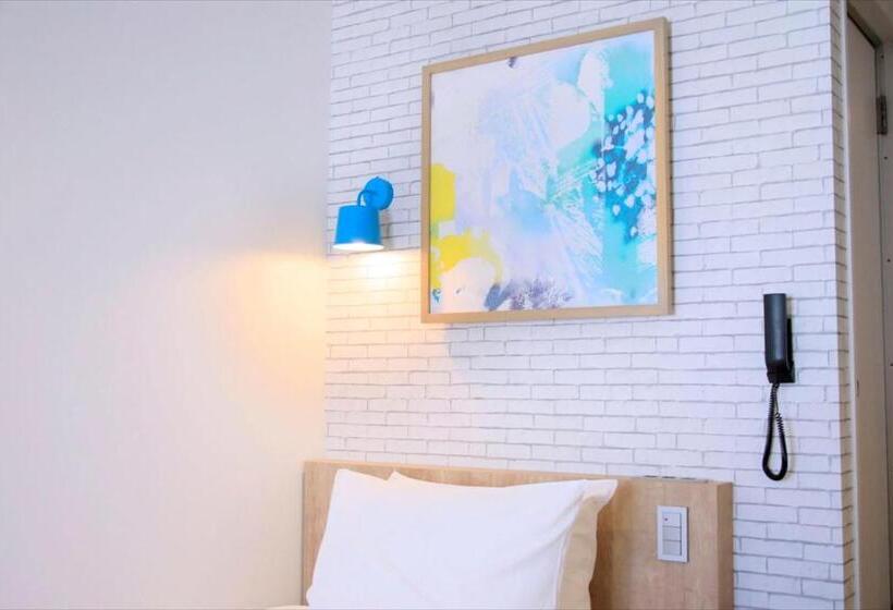 חדר בסיסי מיטה זוגית, Plumm