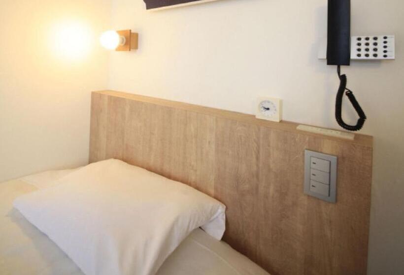 חדר אקונומי יחיד, Plumm