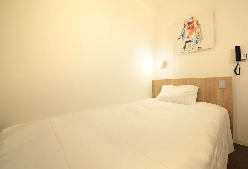 חדר סטנדרט יחיד, Plumm