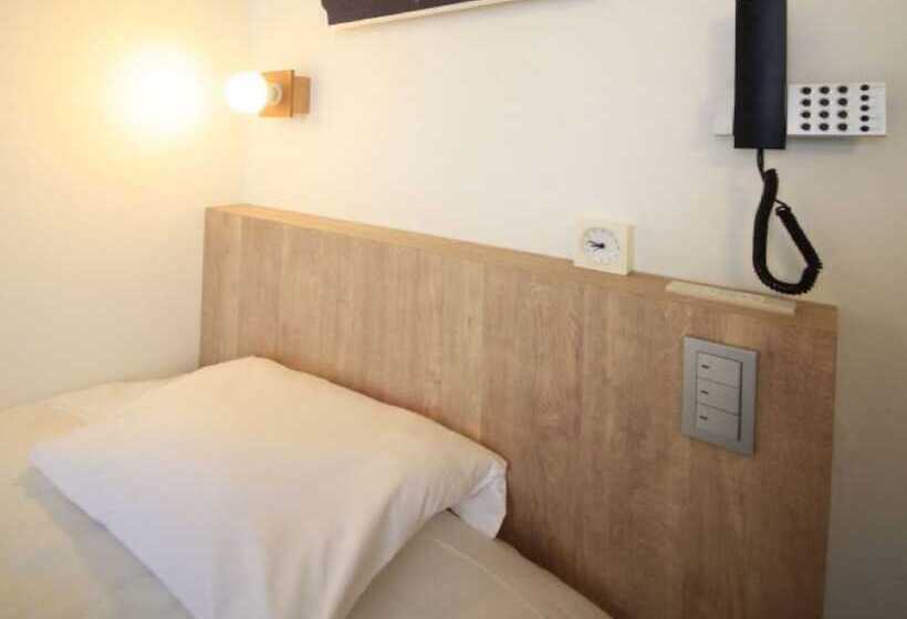 Quarto Estandar Individual, Plumm