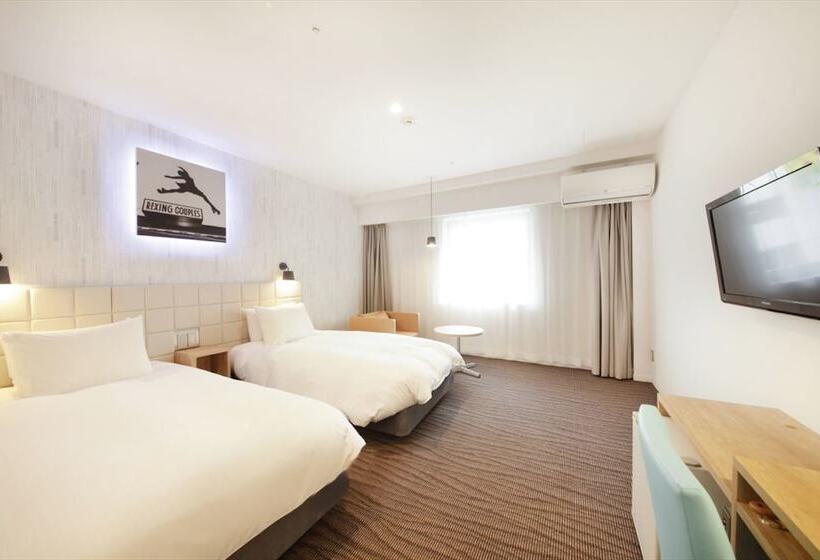 חדר סטנדרט, Plumm