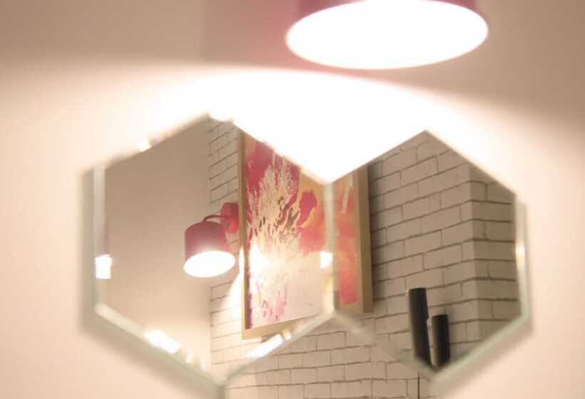 חדר סטנדרט יחיד, Plumm