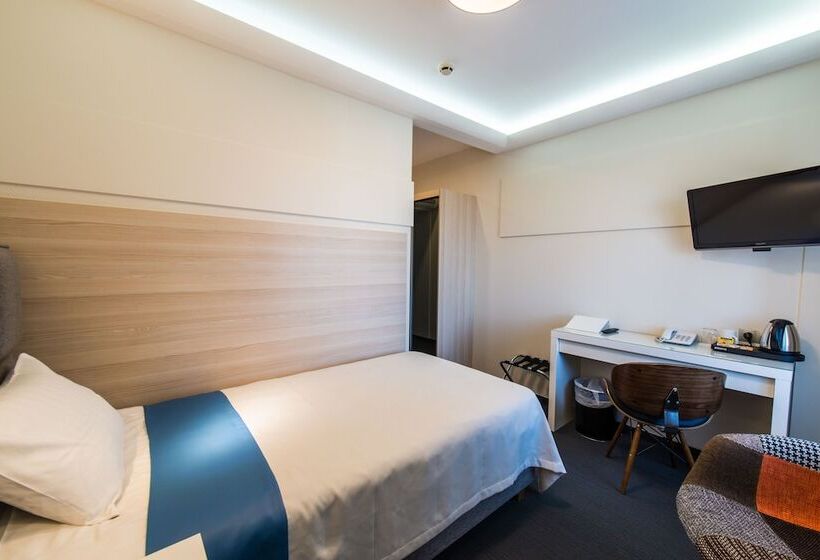 اتاق استاندارد یک نفره, Amrita