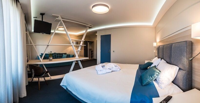 سوییت جونیور, Amrita