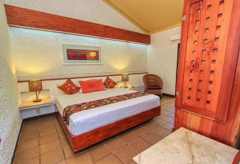 سوییت جونیور, Ciudad Real Palenque