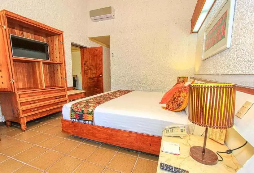 سوییت جونیور, Ciudad Real Palenque