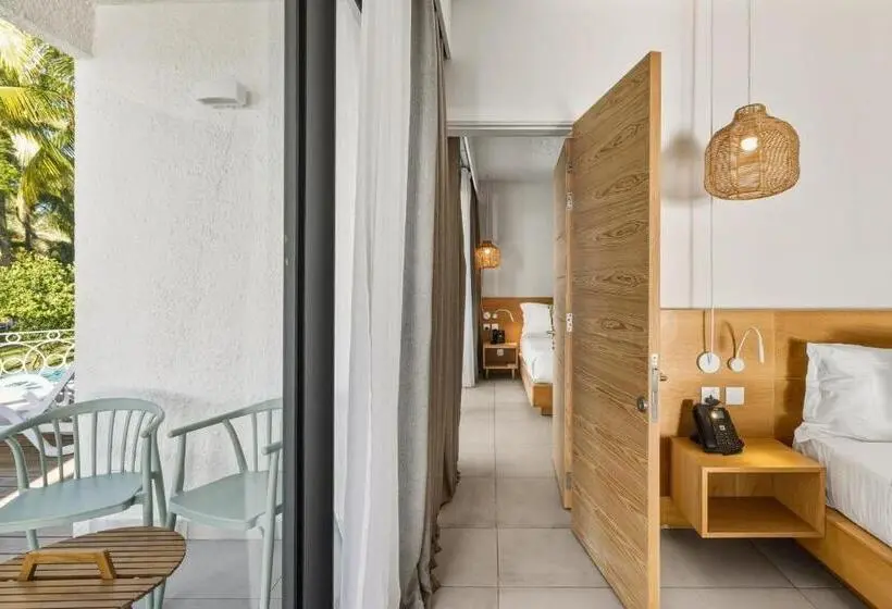 سوییت لوکس, Coral Azur Beach Resort Mont Choisy