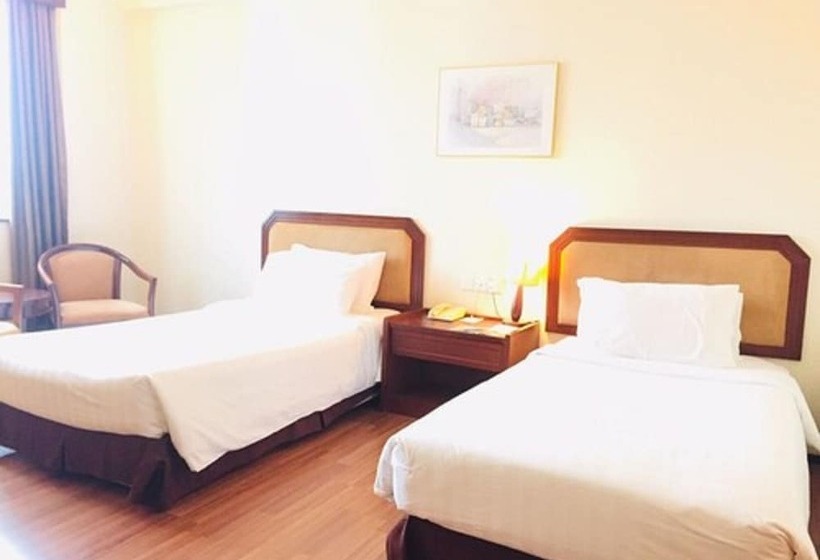 Номер Superior, Crystal Crown