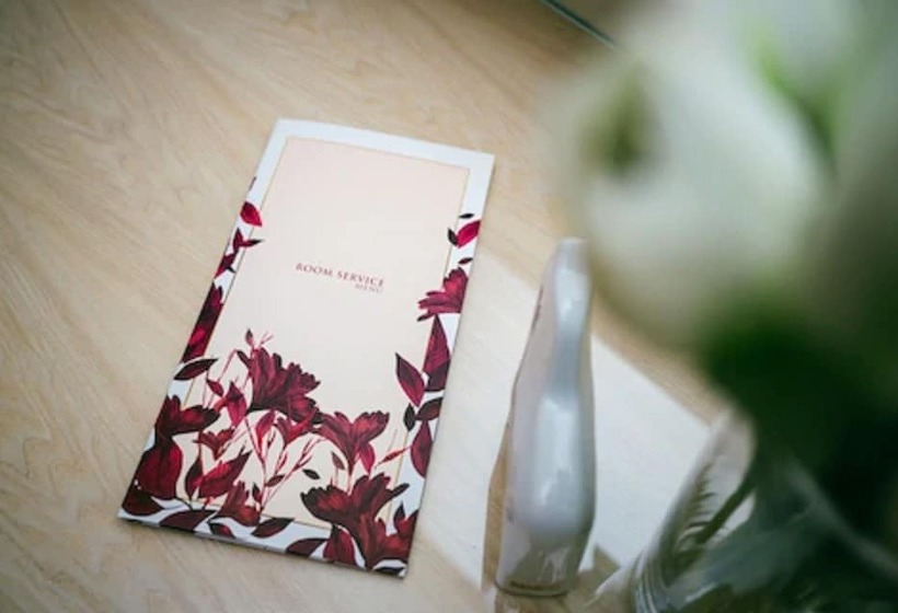 Номер Superior, Crystal Crown