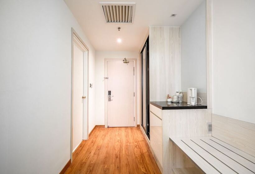 Номер Superior, Crystal Crown