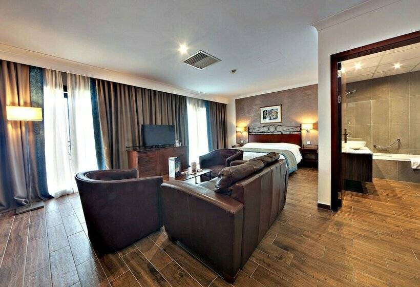 جناح جونيور مطلّ علي البحر, Vivaldi