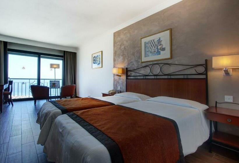 غرفة سوبيريور مطلّة علي البحر, Vivaldi