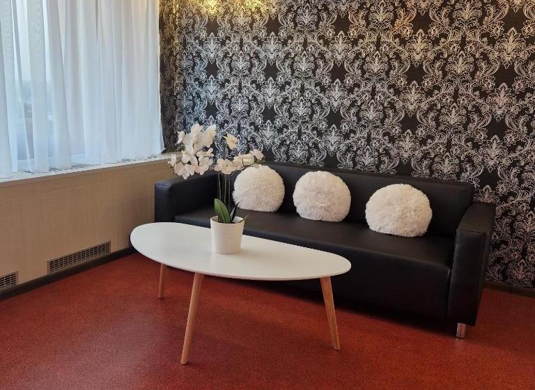 اتاق لوکس با بالکن, Latgale