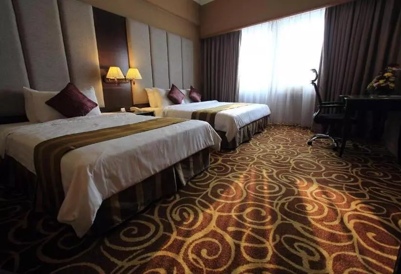 Junior Suite, Mega