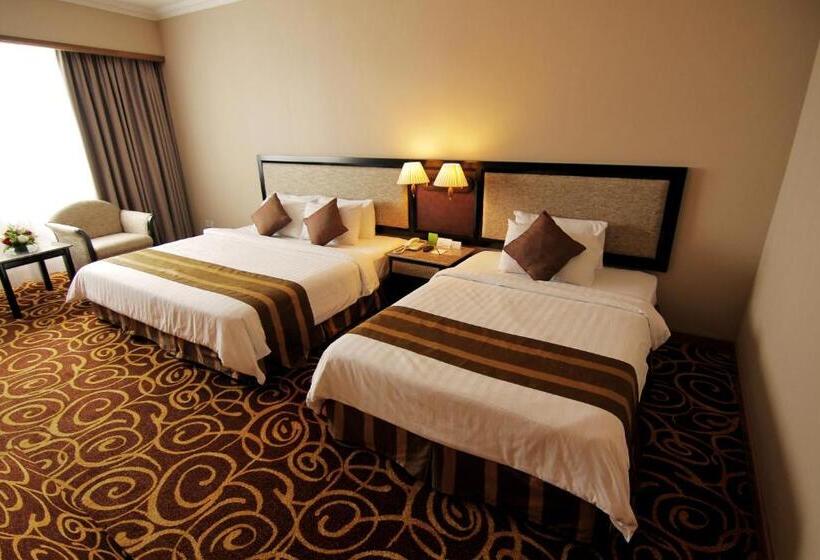 디럭스 패밀리 룸, Mega