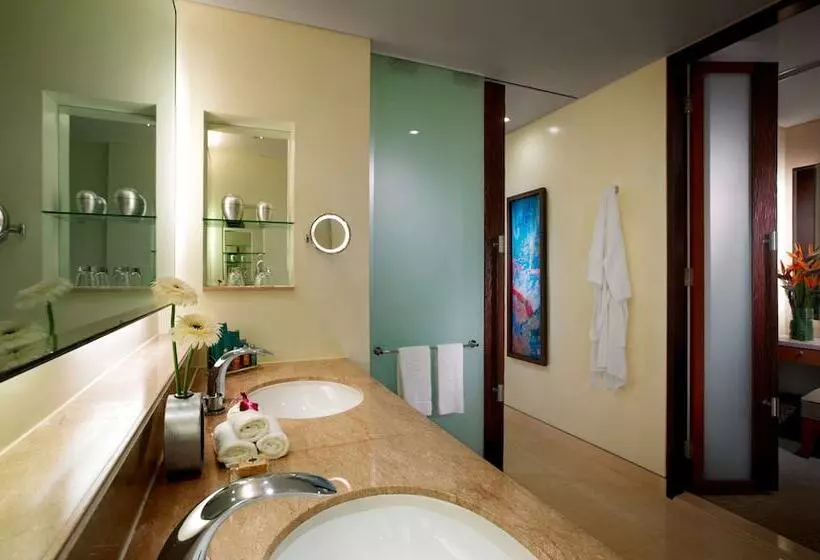 エクゼクティブスイート, Shangri La Rasa Ria, Kota Kinabalu