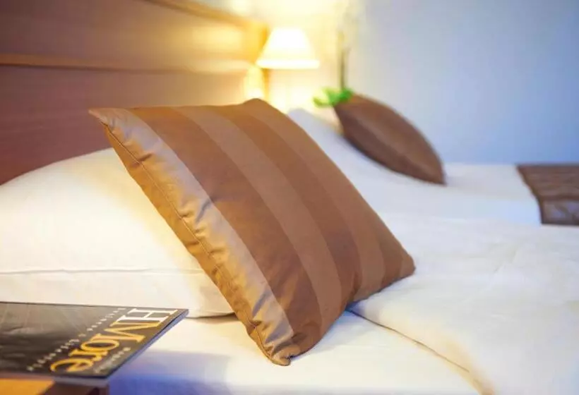 コンフォートルーム, Bastion Hotel Leiden Oegstgeest