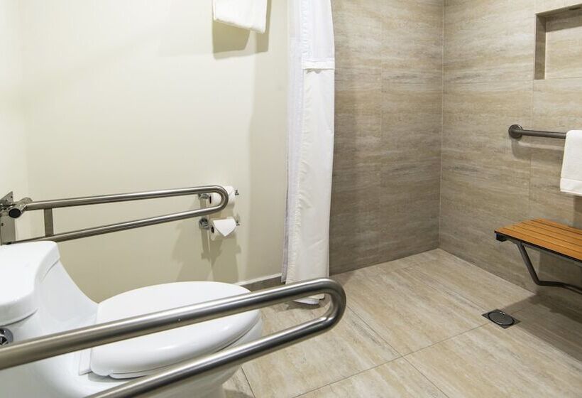 ２ダブルベッドのスタンダードルーム, Holiday Inn Mexico Dali Airport, An Ihg