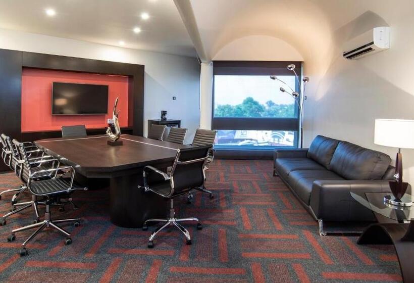 سوئیت اجرایی با تخت کینگ, Holiday Inn Mexico Dali Airport, An Ihg