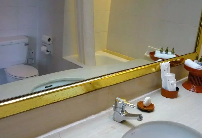 デラックスルーム, Mercure Mandalay Hill Resort