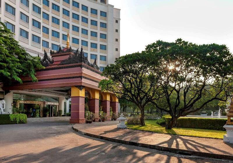 اتاق لوکس, Mercure Mandalay Hill Resort