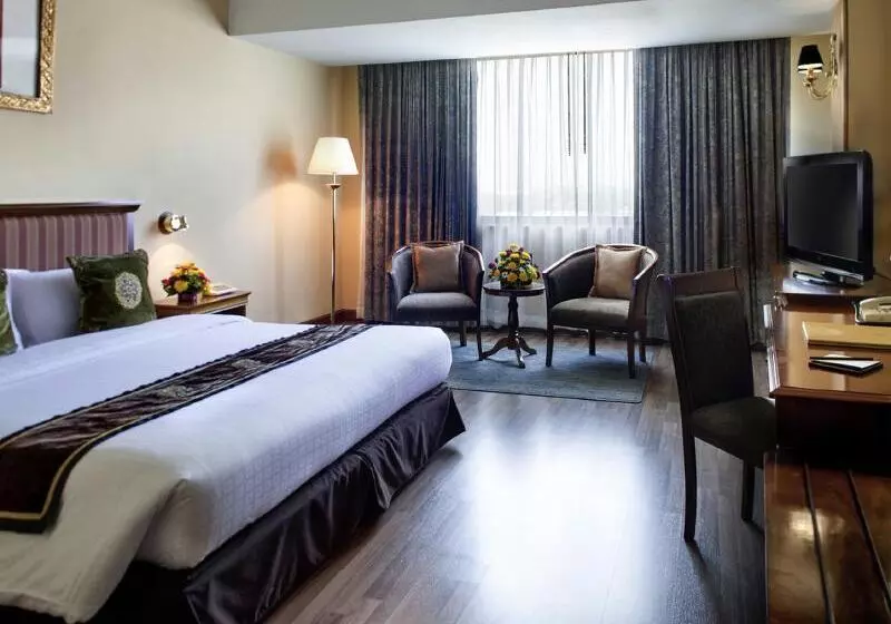 キングサイズベッドのスーペリアルーム, Mercure Mandalay Hill Resort