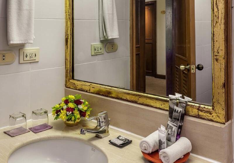 اتاق سوپریور با تخت بزرگ, Mercure Mandalay Hill Resort