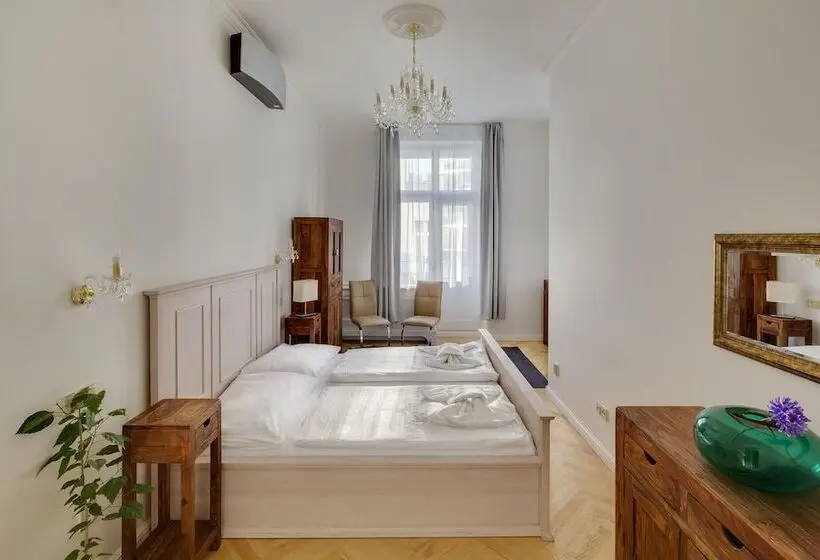Huoneisto 3 Makuuhuonetta, Selinor Old Town Apartments