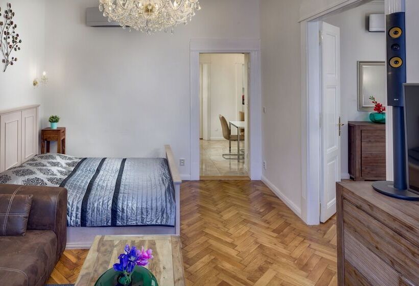 آپارتمان 3 خوابه, Selinor Old Town Apartments