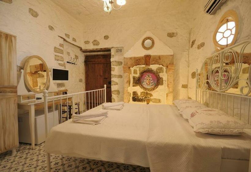 סוויטת ג'וניור דלוקס, Afet Hanim Konagi