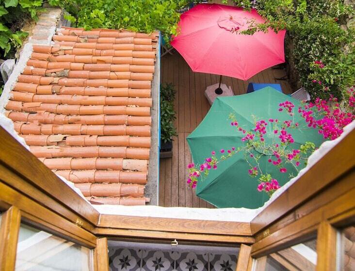 חדר סטנדרט, Afet Hanim Konagi