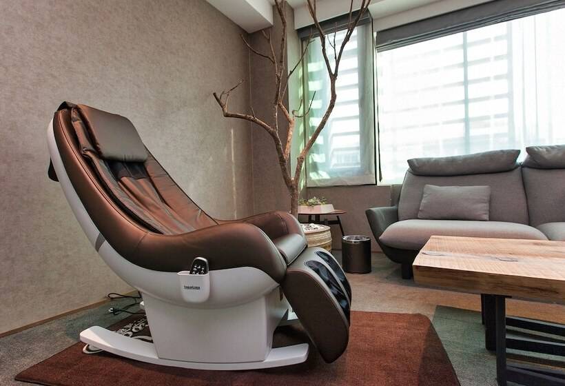 سوییت اجرایی, East Taipei