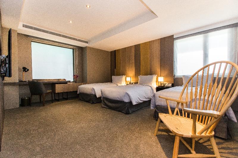 اتاق لوکس سه تخته, East Taipei