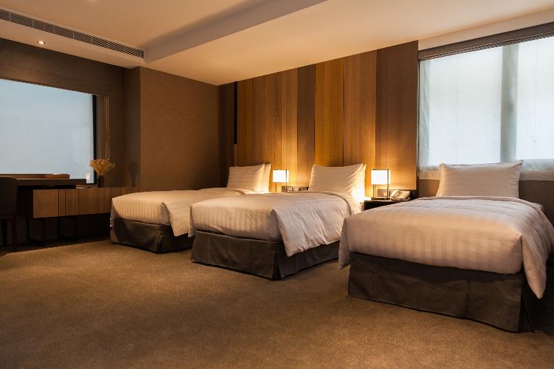 اتاق لوکس سه تخته, East Taipei