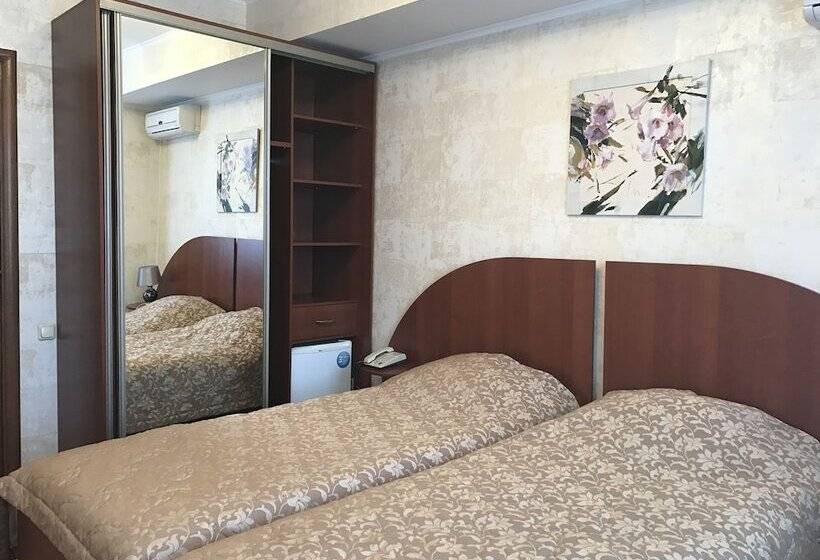 コンフォートルーム, Troparevo