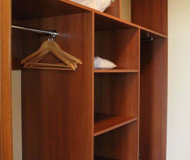 スタンダードスタジオ, Troparevo