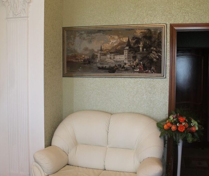 スタンダードスタジオ, Troparevo