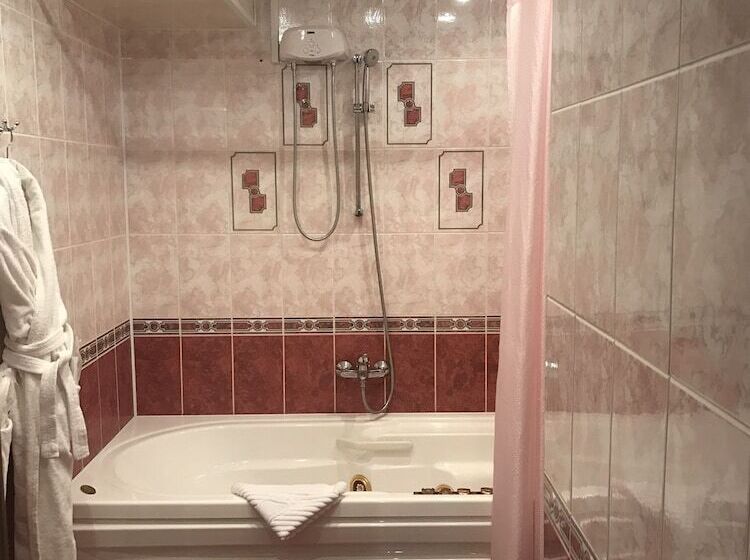 スイート, Troparevo