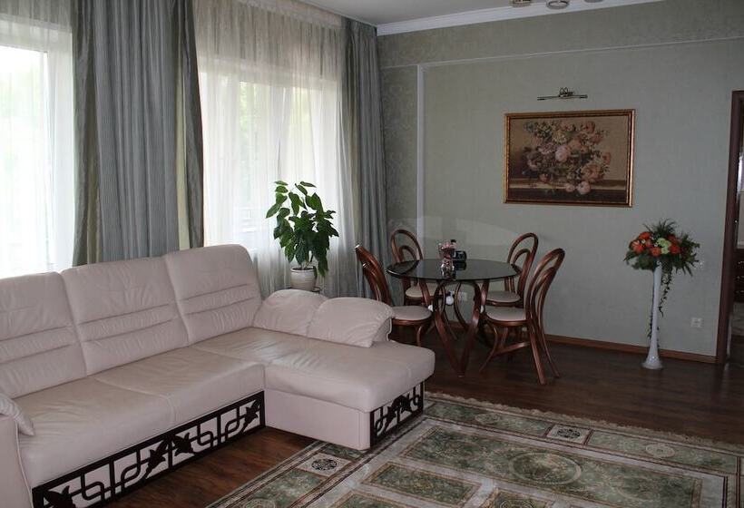 1ベッドルームアパートメント, Troparevo