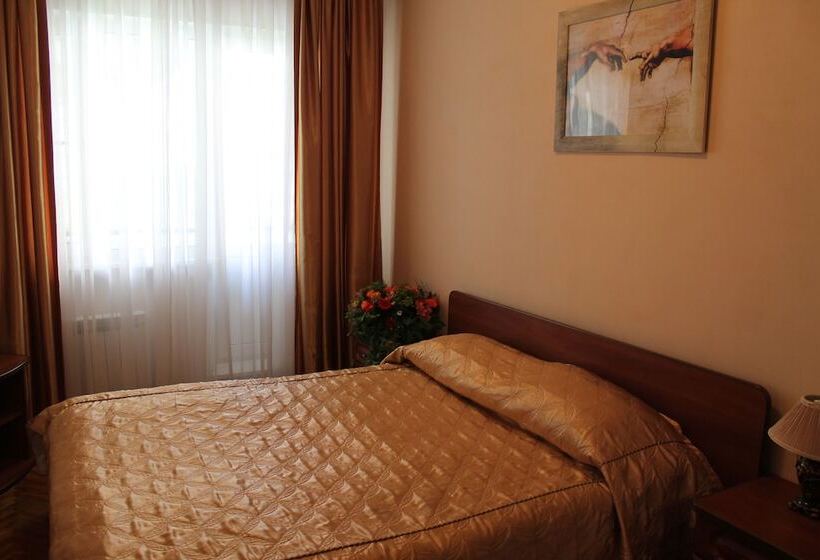 コンフォートルーム, Troparevo