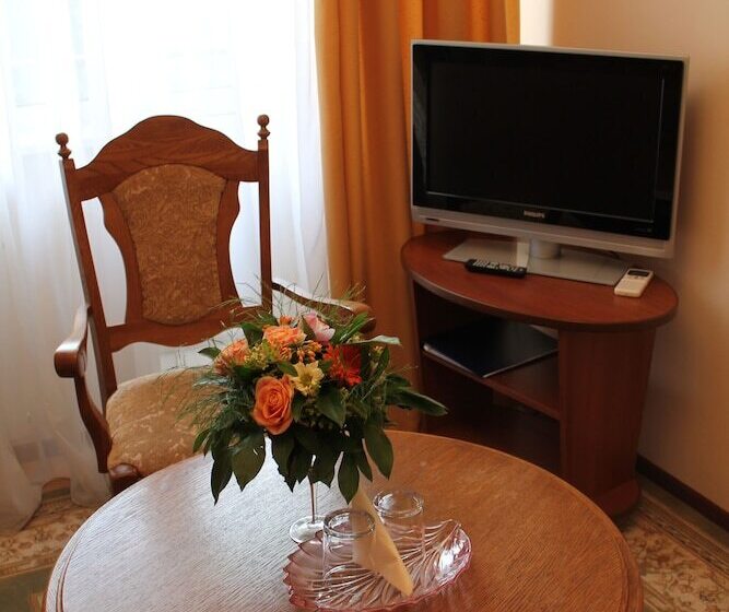 スイート, Troparevo