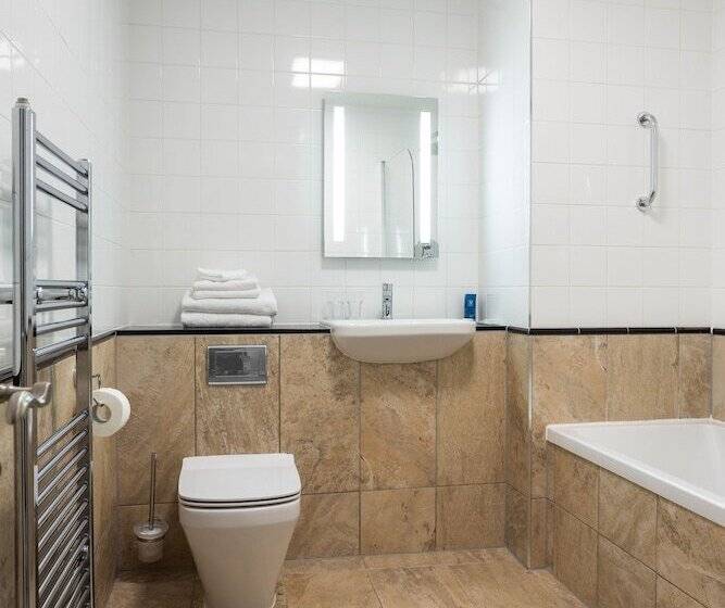 高级大房间, Gardiner Lodge