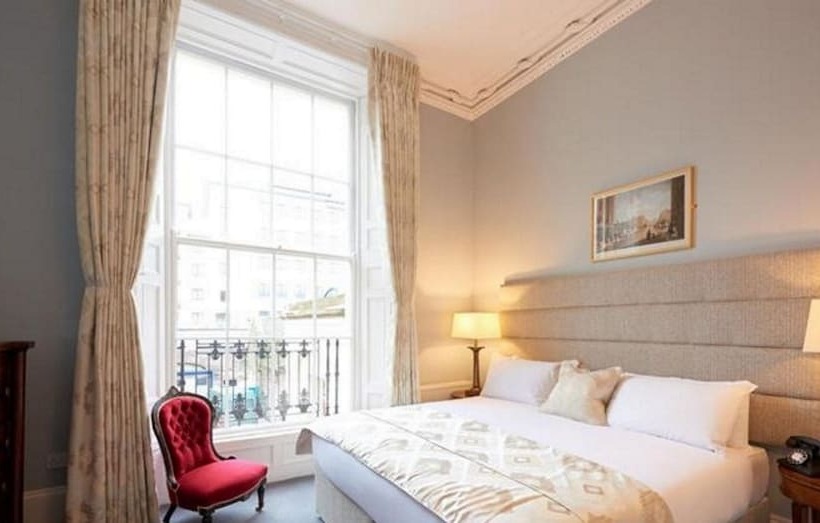 高级大房间, Gardiner Lodge